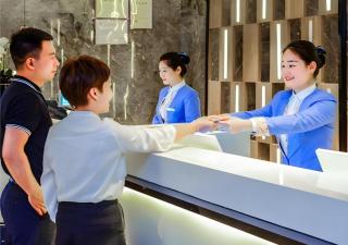 Echarm Hotel Guizhou Xingyi Jushan Avenue - 5