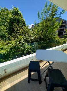 Pucón CENTRO, a pasos de la PLAYA y el LAGO, VISTA al VOLCÁN, Depto NUEVO con Aire Acondicionado, Camas y Plumones ROSEN, 2 Dorm, 2 Baños, 1 Estacionamiento Subterráneo, Terraza, Wifi Alta Velocidad, Ascensor, a pasos del Casino ENJOY - 9