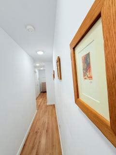 Spacious 2 Bedroom Apartment Centre Of Town - 9