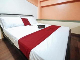 RedDoorz near SGM Condotel Villa Beach Iloilo - Molo - 8