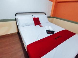 RedDoorz near SGM Condotel Villa Beach Iloilo - Molo - 5