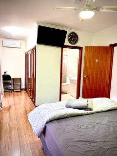 Guest Room in Kealba - 4