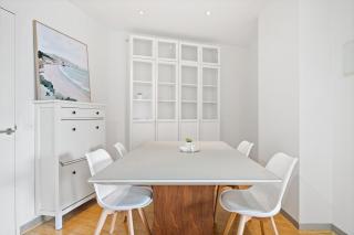 Modern 2 Bedroom Southbank Apartment - 2