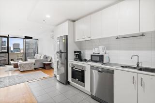 Modern 2 Bedroom Southbank Apartment - 1