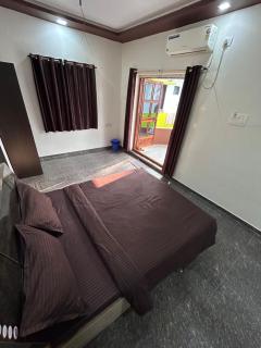 Gajalee Beach House - Bhogwe - 9