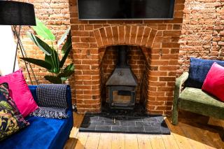 Cathedral Cottage - 9