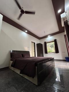 Gajalee Beach House - Bhogwe - 5