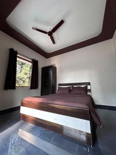 Gajalee Beach House - Bhogwe - 9