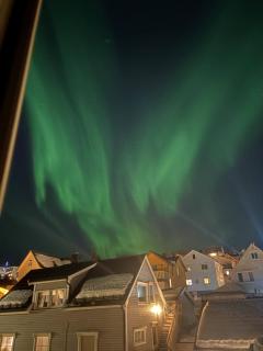 Top floor apartment with mountain view - close to city center - 8