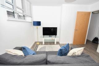 Modern 2 Bedroom Apartment in Central Wigan - 4