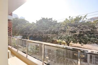 FabHotel Ostan Stayz - 2