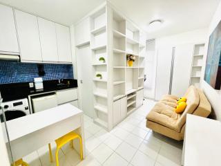 Charmosa kit com ar condicionado e garagem - 0