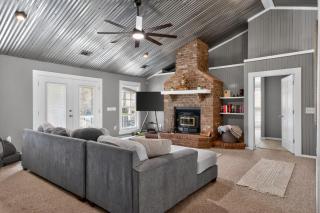 Healing Adventures Wellness Retreat home - 8