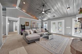 Healing Adventures Wellness Retreat home - 7