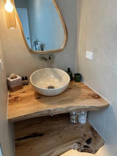 Mellow mountains, boutique beach house - 1