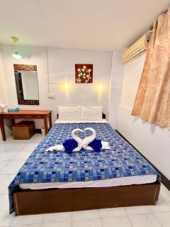 Om Sab House Patong - 6