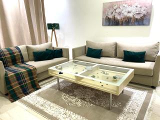 Cosy S2 Apartment Near LaMrsa Beach - 7