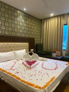 Hotel Ambika Residency Manali - 6