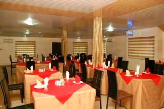 Apex Hilton Elevated - 6