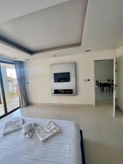 Apartment with sea view 2 beds - 4