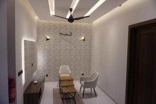 Comfortable Entire House in DHA Phase 6 Lahore Near Raya and Dolmen Mall - 9