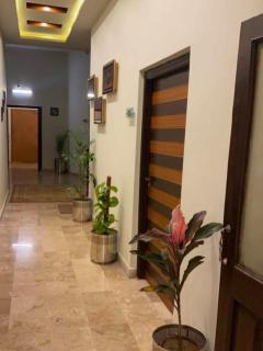 Comfortable Guest Room in Central Gulberg Near MM Alam Road and Liberty Market, Lahore - 3