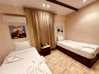 Glory Pyramids Inn - 8