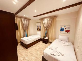 Glory Pyramids Inn - 7