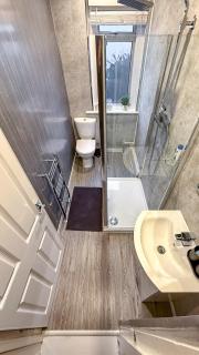 Quite and new Glasgow house, Commore Drive - 2