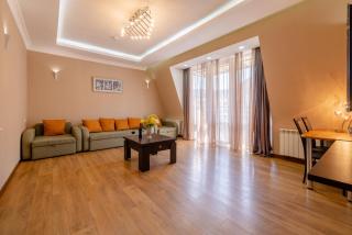 Central Cozy Apartment On Rustaveli - 0