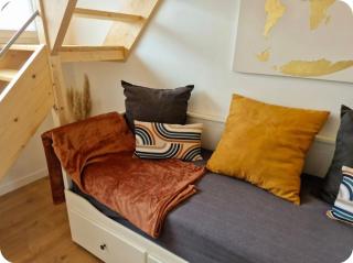 "Studiocaroline44", 2 studios entre la ville et la mer, parking, cuisine, moins de 15min de l'aéroport - 8