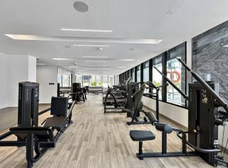 AWS Holiday Homes - Dreamful Views of the Burj - 9