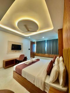 Hotel Sky Suites - 7