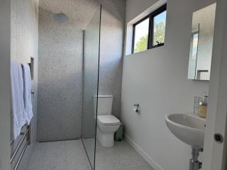 Howick Heights Unit 3, Inner Launceston Living - 5