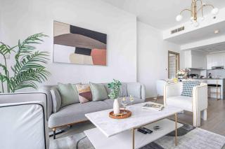 Frank Porter - Bloom Tower A - 9