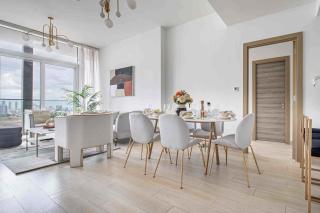 Frank Porter - Bloom Tower A - 7