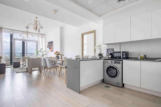 Frank Porter - Bloom Tower A - 5