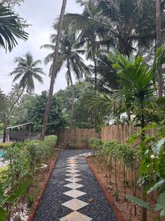 Nature's Inn Luxury Villa Morjim Goa, 4bhk and Sparkling Pool - 8