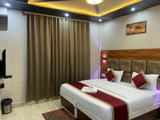 Hotel Full Moon Night - 9