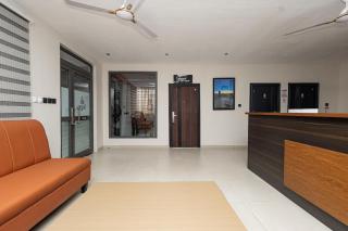 Bame Royal Court Hotel - 9