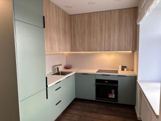 Panoramic River View I Spacious Modern 2BR Apartment - 5