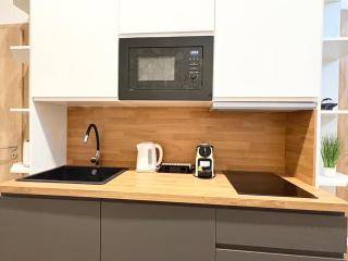 Stay & Explore Budapest Comfortable Home for 4 - 7