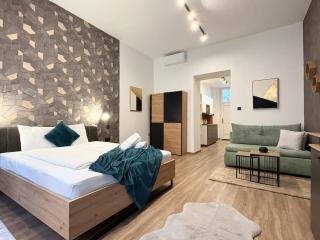 Stay & Explore Budapest Comfortable Home for 4 - 0