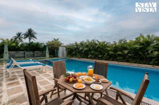 StayVista at Thalassa Near The Beach - Alibaug - 9
