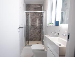 Spacious Modern 3-Bedroom Apartment in Sliema, 2-Min Walk to Seafront & Ferry - 5