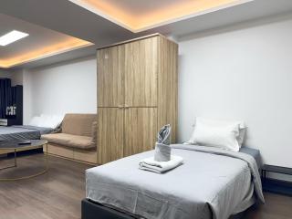 1BR Near BTS Queen & Single Bed City Center - 8