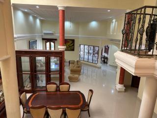 Mansión Lujosa con Piscina en manga - 6