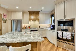 Park City Home Hot Tub, Sauna and Deck with Mtn Views - 2