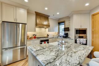 Park City Home Hot Tub, Sauna and Deck with Mtn Views - 1