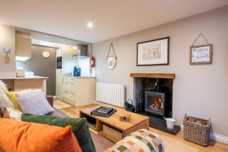 Crossroads Cottage - 3